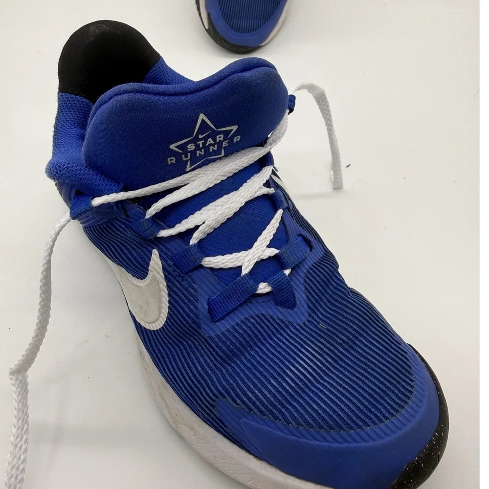 Nike Star Runner 4 Sneakers Kids Size 4Y Blue White Athletic Running Shoes